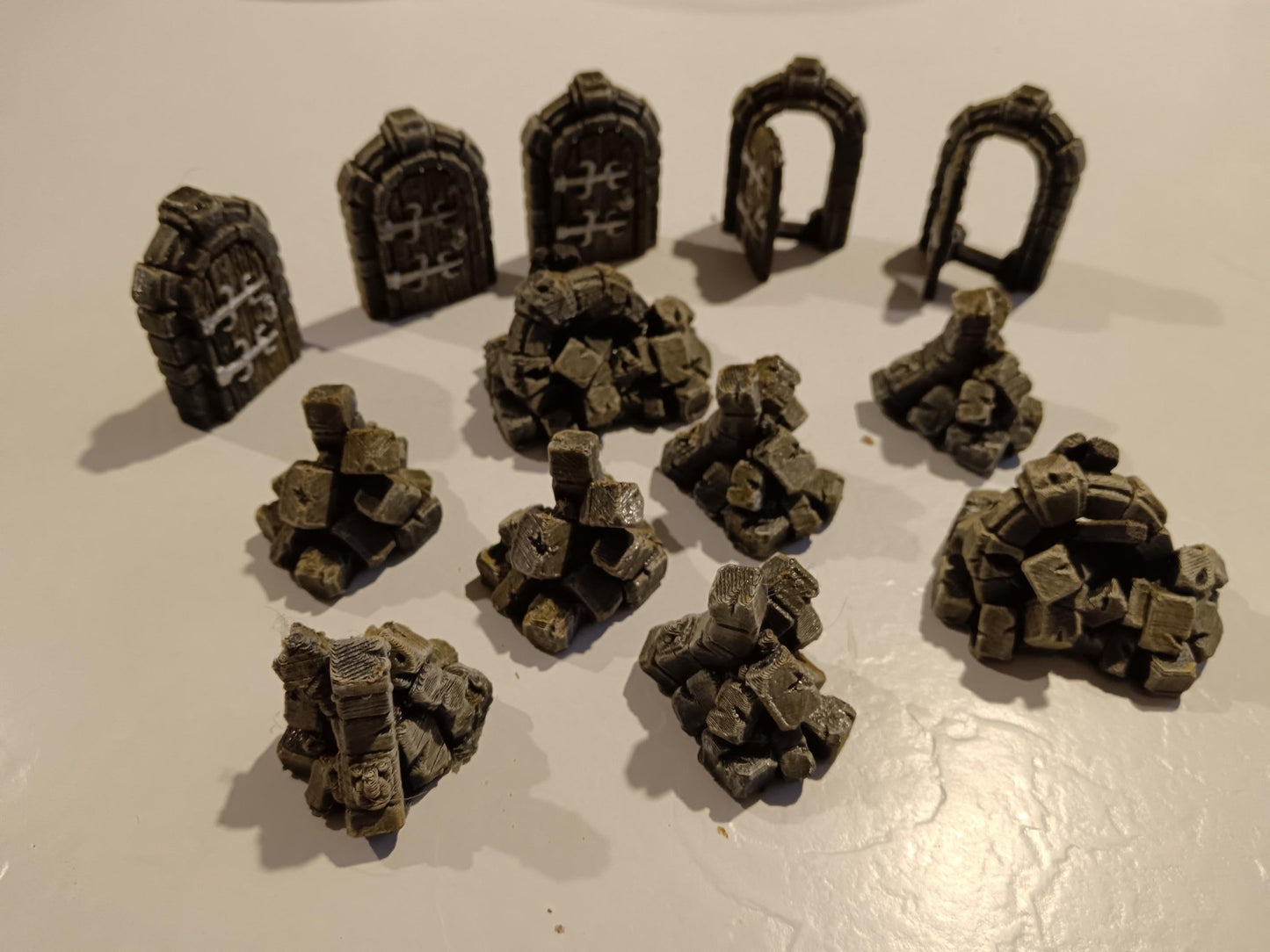 kit-eboulis-et-portes-pour-plateau-3d-heroquest-6-petits-2-grands-eboulis-5-portes